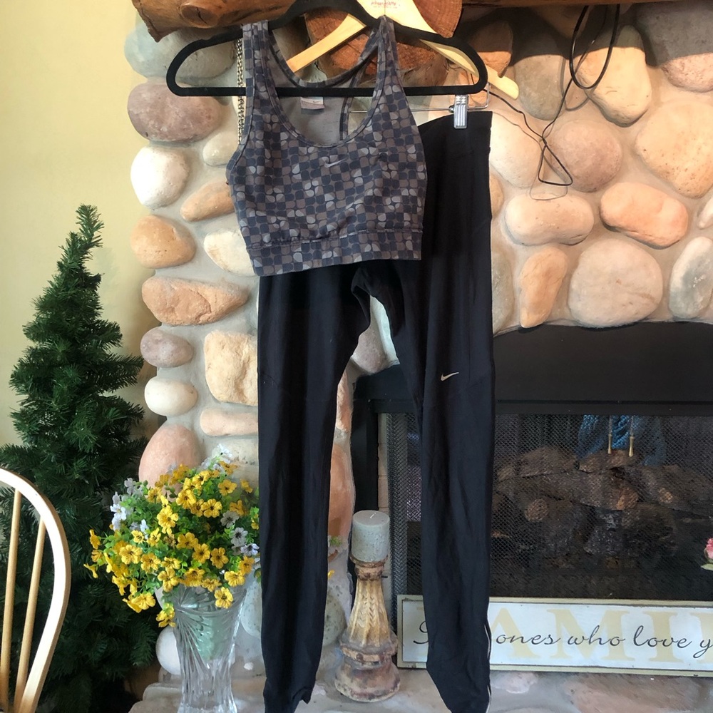 Nike Set Women's Black/Gray sz small reflector & zipper leg leggings & bra top
